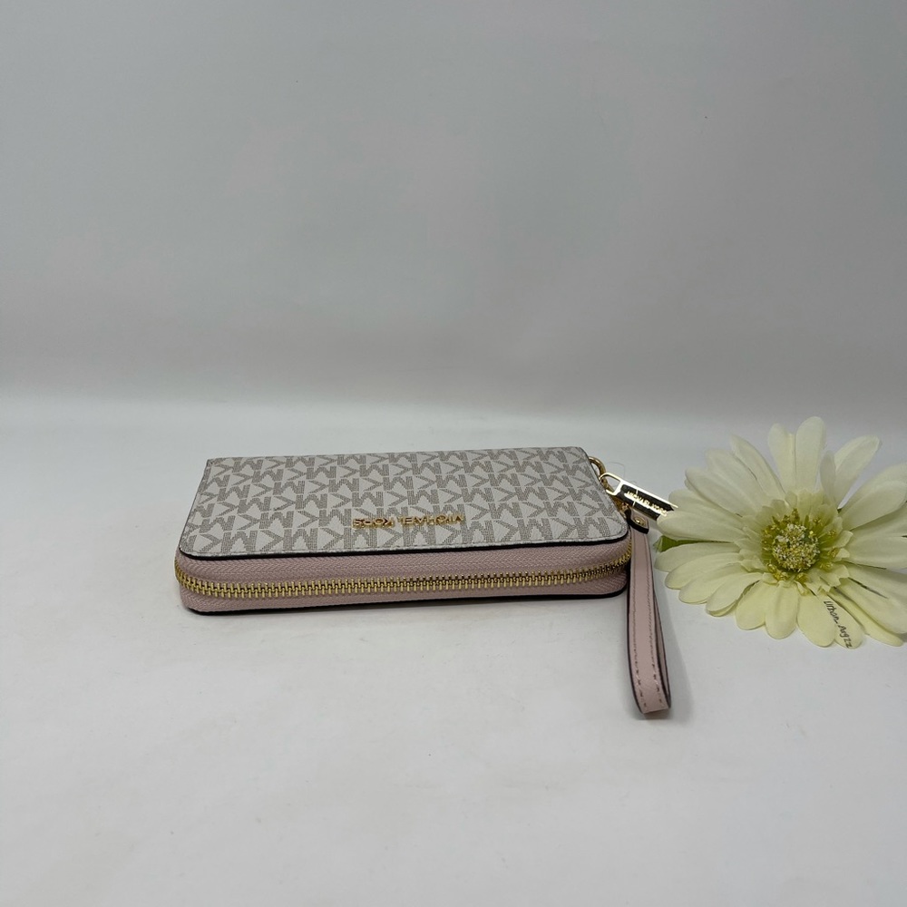 Michael Kors JST Large MF Flat Phone Wallet - Picture 4 of 7